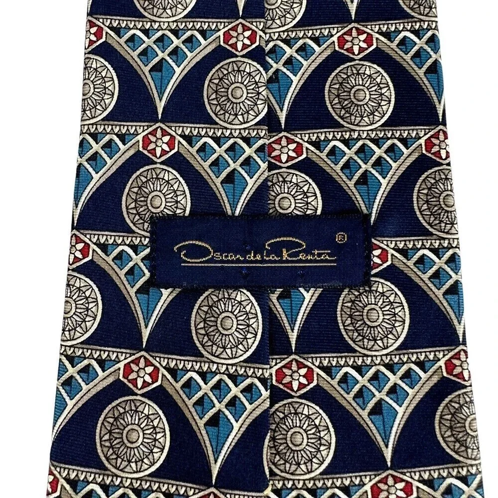 Oscar De La Renta Tie Mens Navy Medallion 100% Silk Necktie Woven Made in Italy